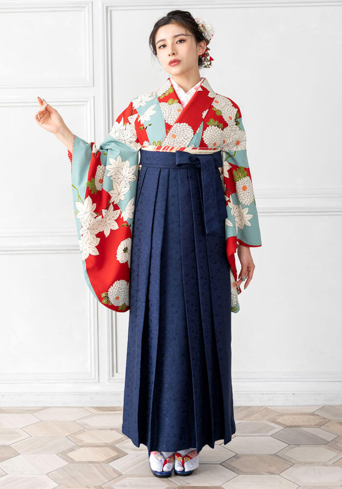 桜小紋が描かれたオシャレな紺のネットレンタル袴